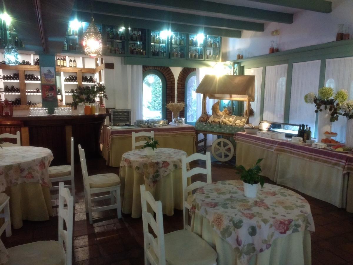 Meson De Sancho Hotel Tarifa Bagian luar foto